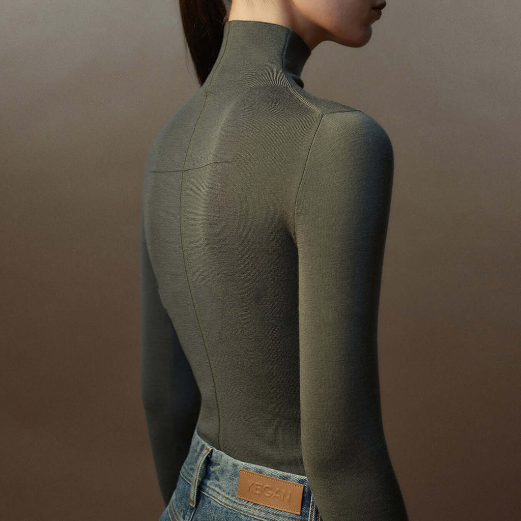 Plain-coloured long-sleeved knitted top with high neckline-DESTINY