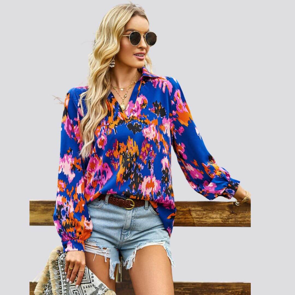 Lola - V-neck blouse with abstract print-DESTINY