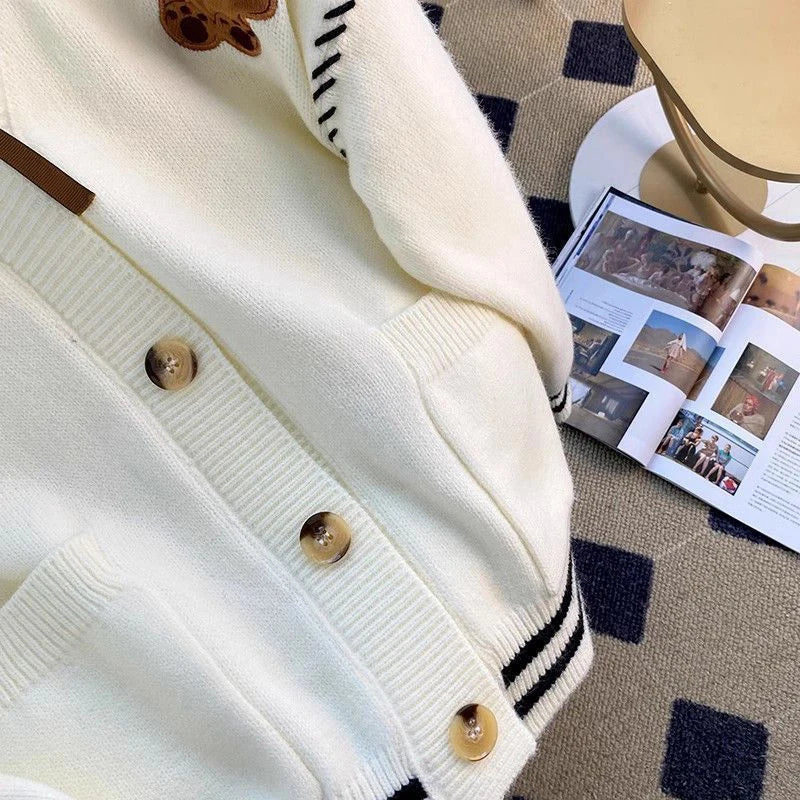 Chic cardigan with contrasting details-DESTINY