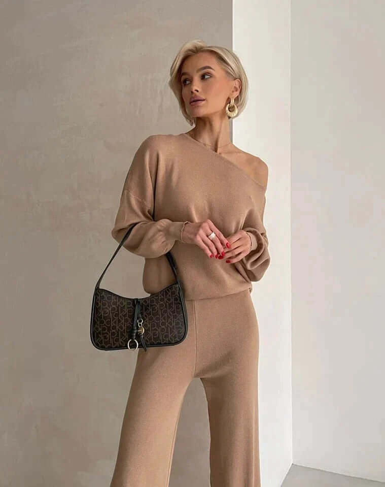 Regina - Sexy knitting set-DESTINY