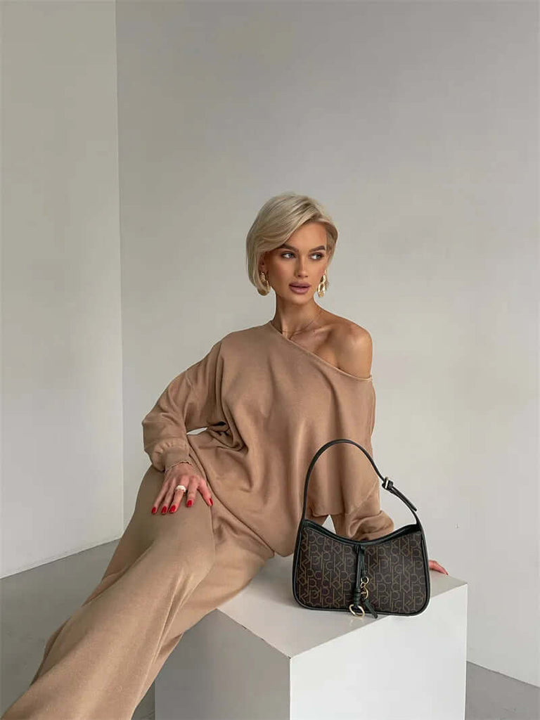 Regina - Sexy knitting set-DESTINY