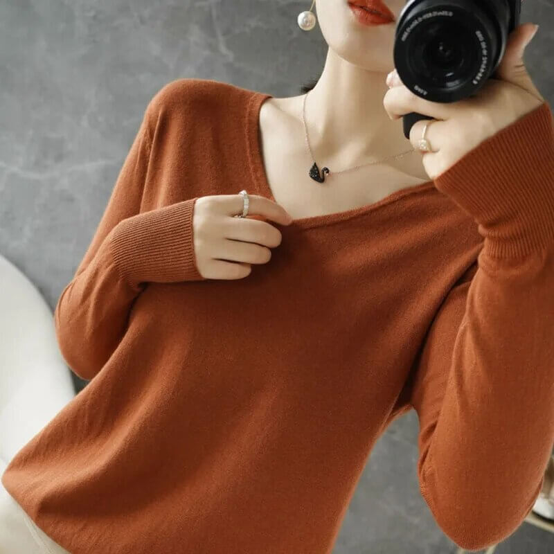 Abelle - V-neck jumper-DESTINY