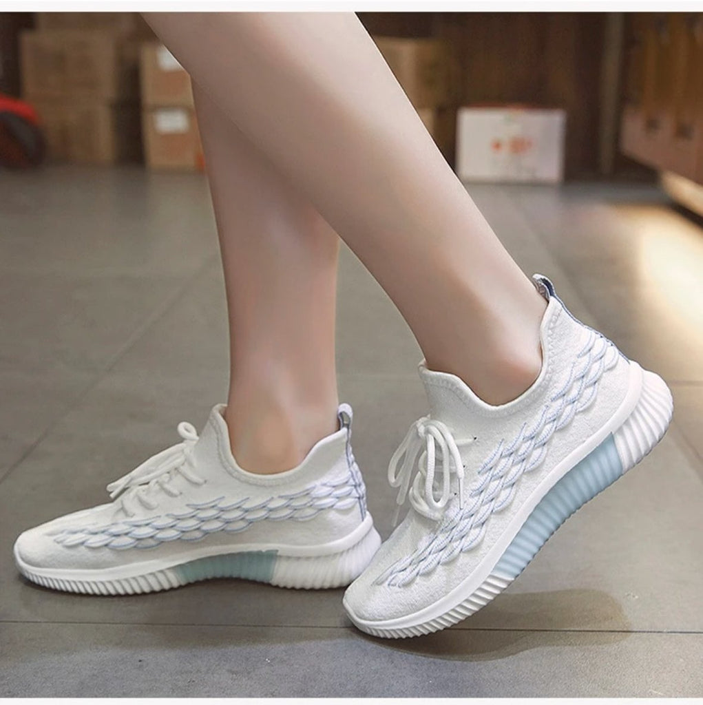 Running shoe made from vulcanised mesh-DESTINY